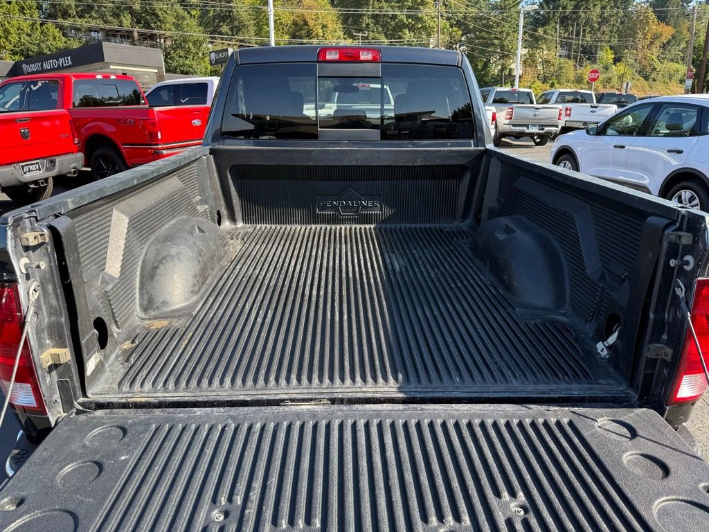 Used 2018 RAM 1500 Classic SLT AWD/4WD image 10