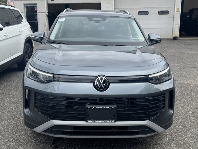 Used 2026 Volkswagen Tiguan S AWD/4WD image 2