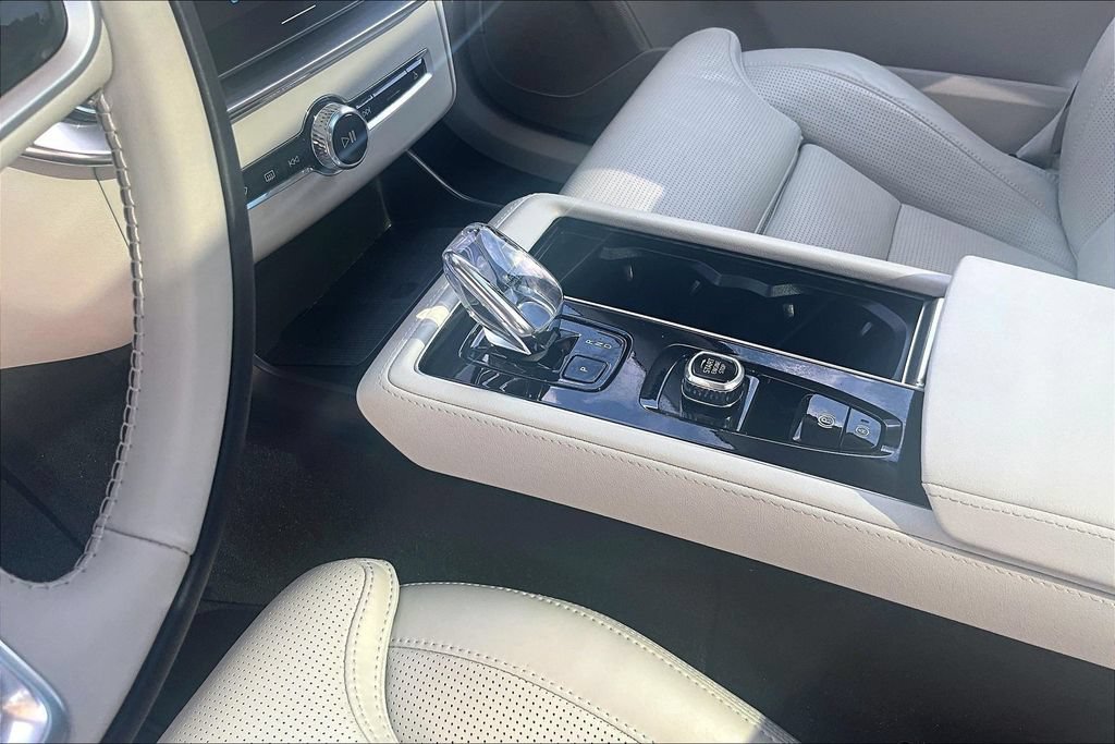 Certified 2026 Volvo XC90 B6 Ultra AWD/4WD image 19
