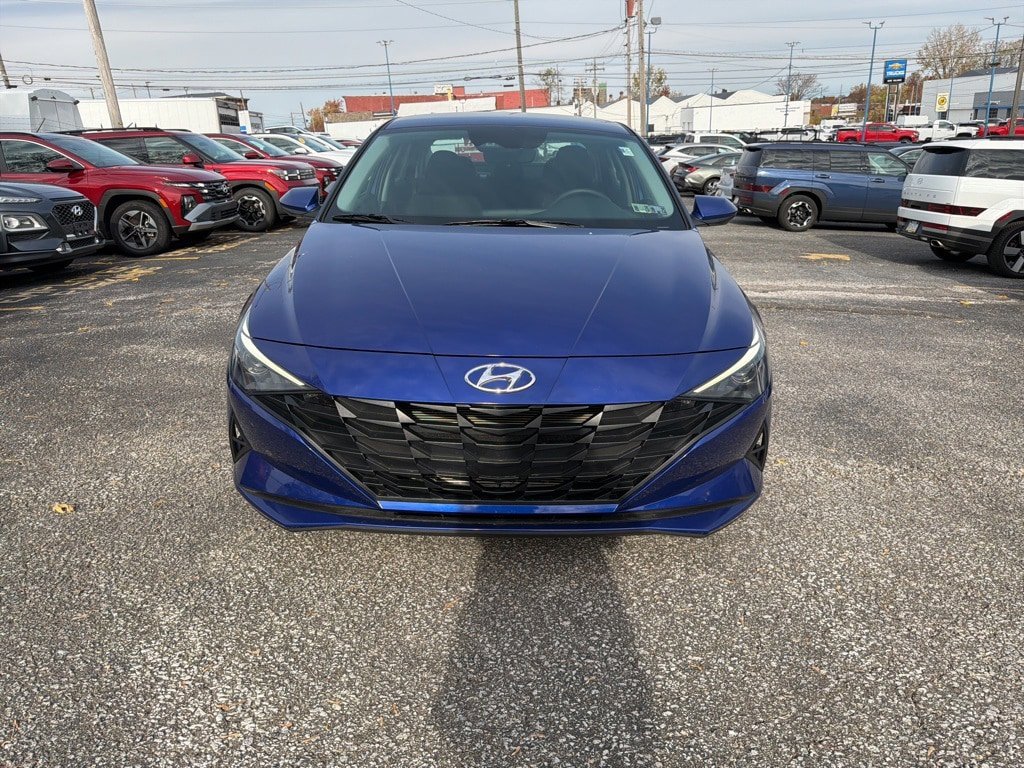Certified 2022 Hyundai Elantra SEL FWD image 2
