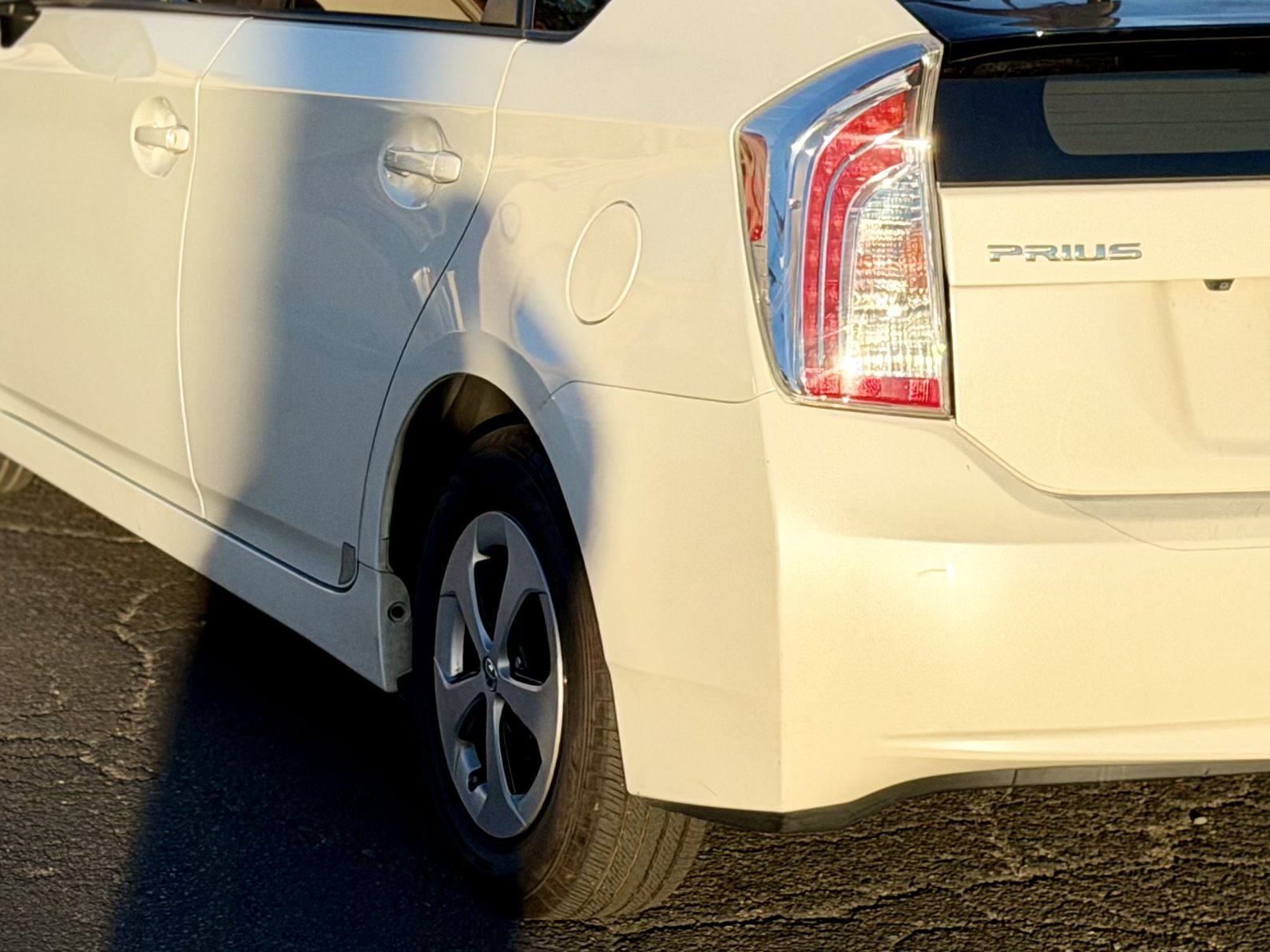 Used 2014 Toyota Prius Three FWD image 17