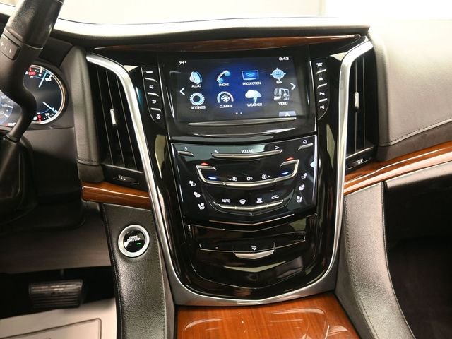 Used 2017 Cadillac Escalade Premium Luxury image 10