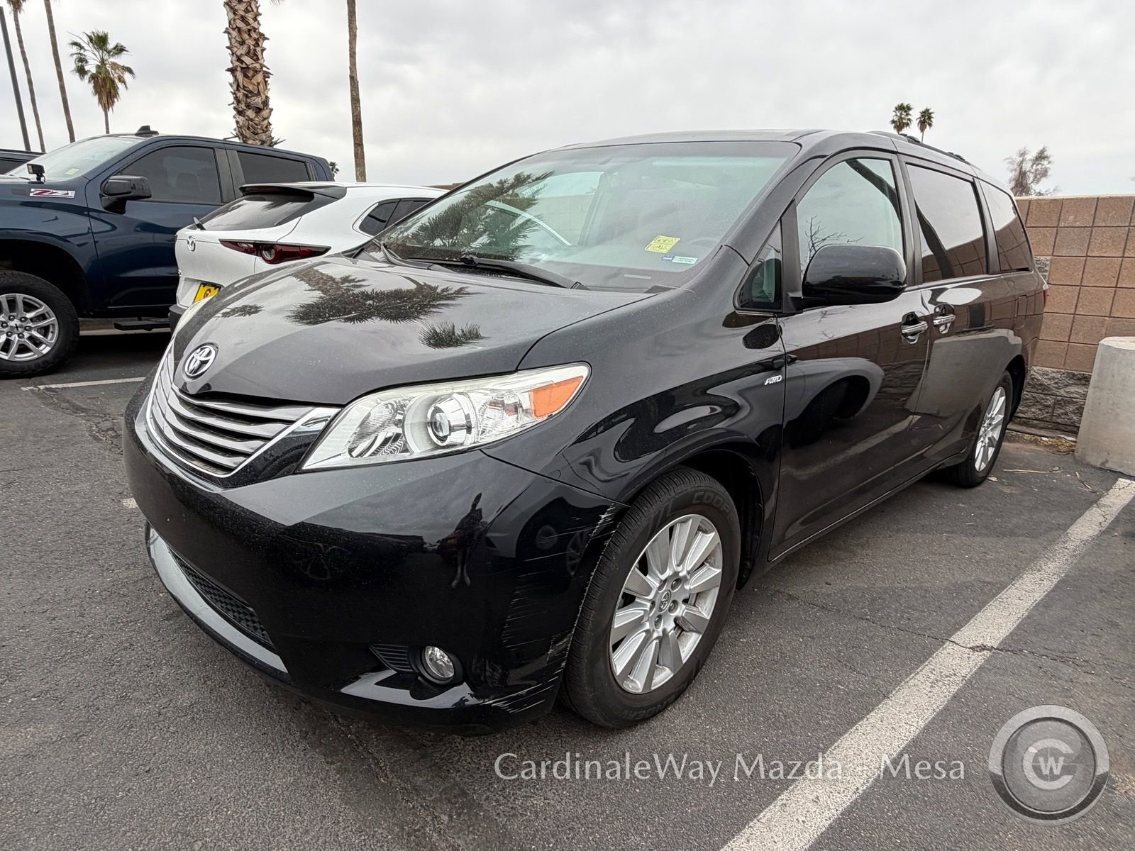 Used 2017 Toyota Sienna XLE Premium image 5