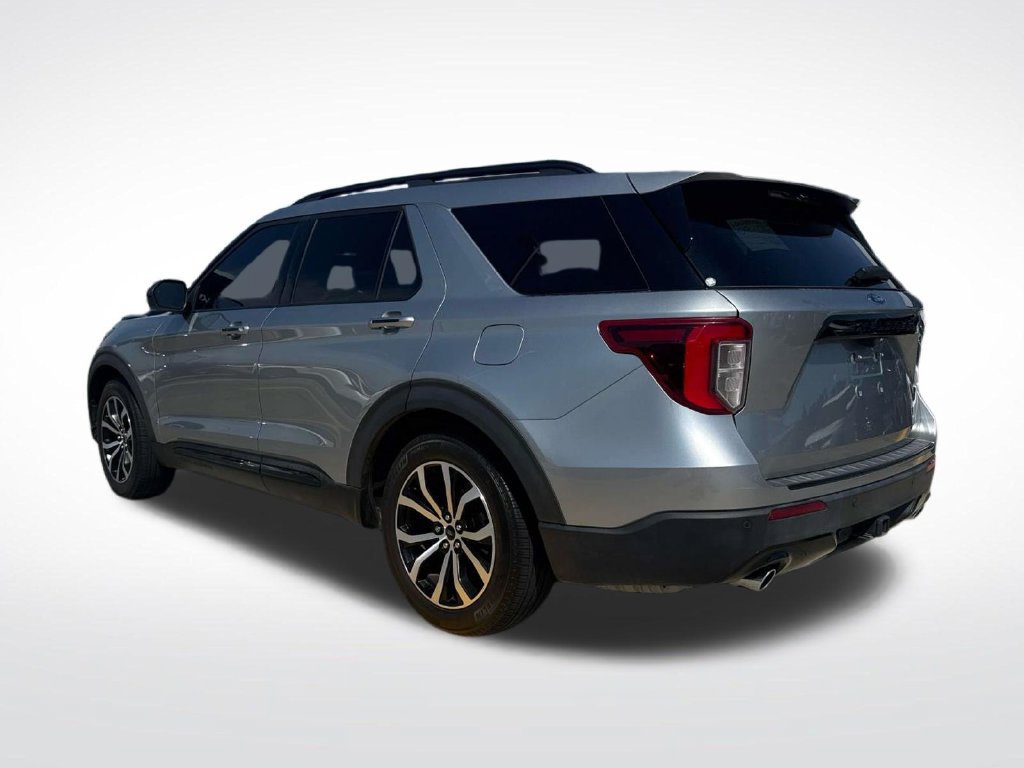 Used 2024 Ford Explorer ST-Line w/ Class IV Trailer Tow Package RWD image 6