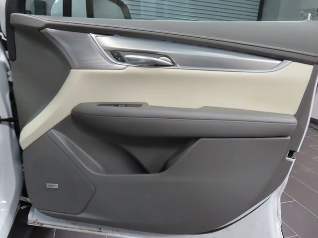 Certified 2023 Cadillac XT5 Premium Luxury w/ Technology Package image 6