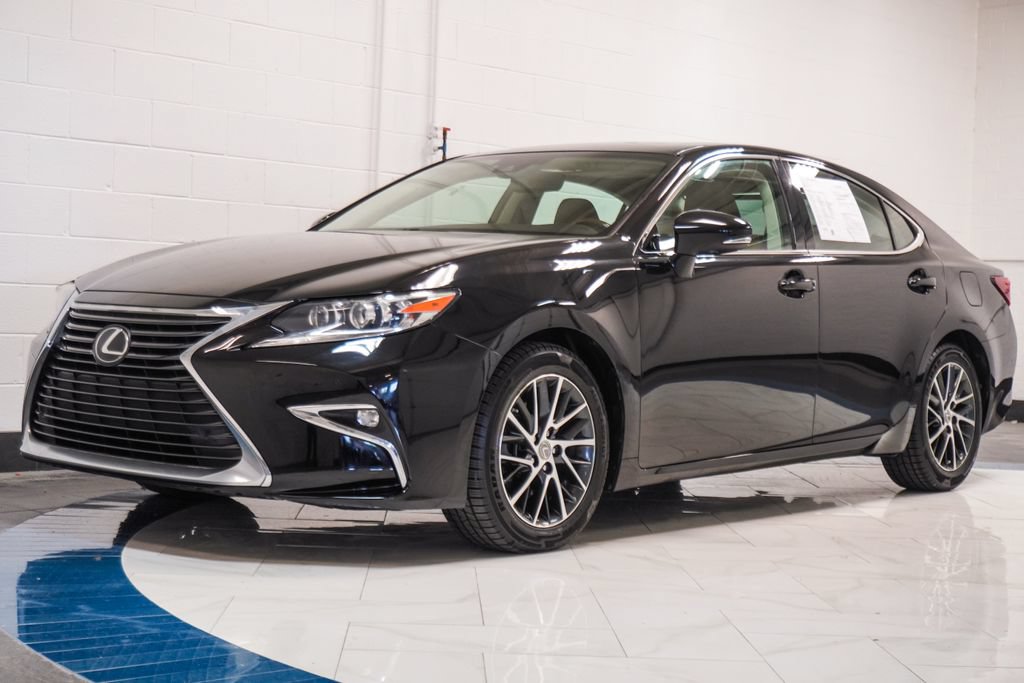Used 2018 Lexus ES 350 w/ Luxury Package w/Wood Trim FWD image 4