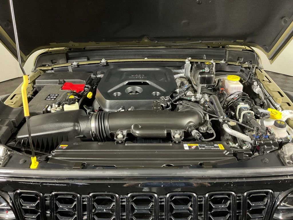 Used 2025 Jeep Wrangler Unlimited Sport AWD/4WD image 40