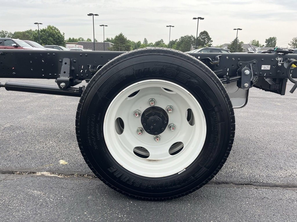 New 2023 Chevrolet Low Cab Forward 5500XD image 24