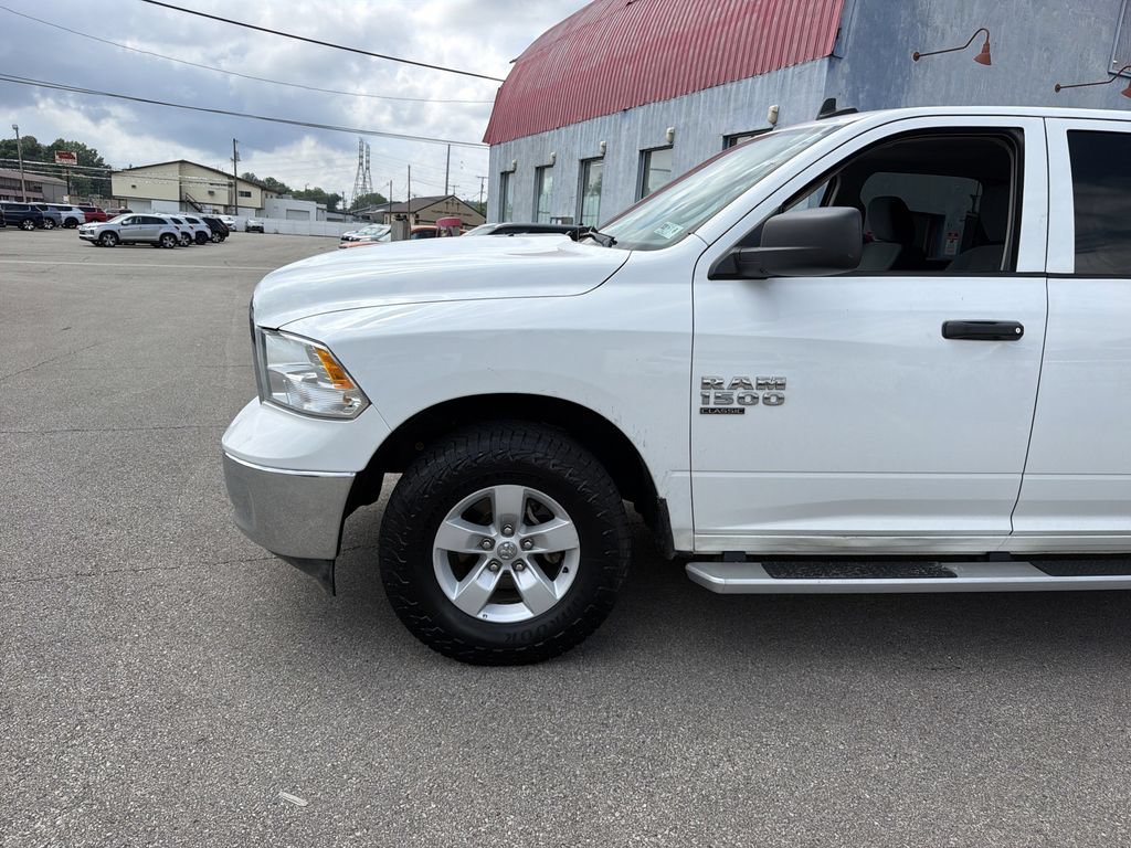 Used 2023 RAM 1500 Classic SLT w/ Electronics Group AWD/4WD image 9