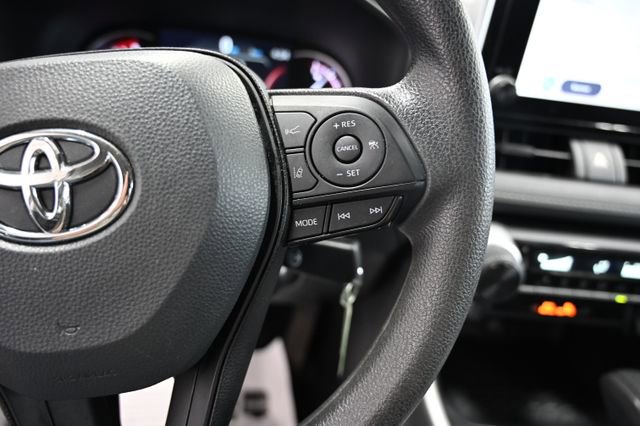 Used 2024 Toyota RAV4 LE AWD/4WD image 23