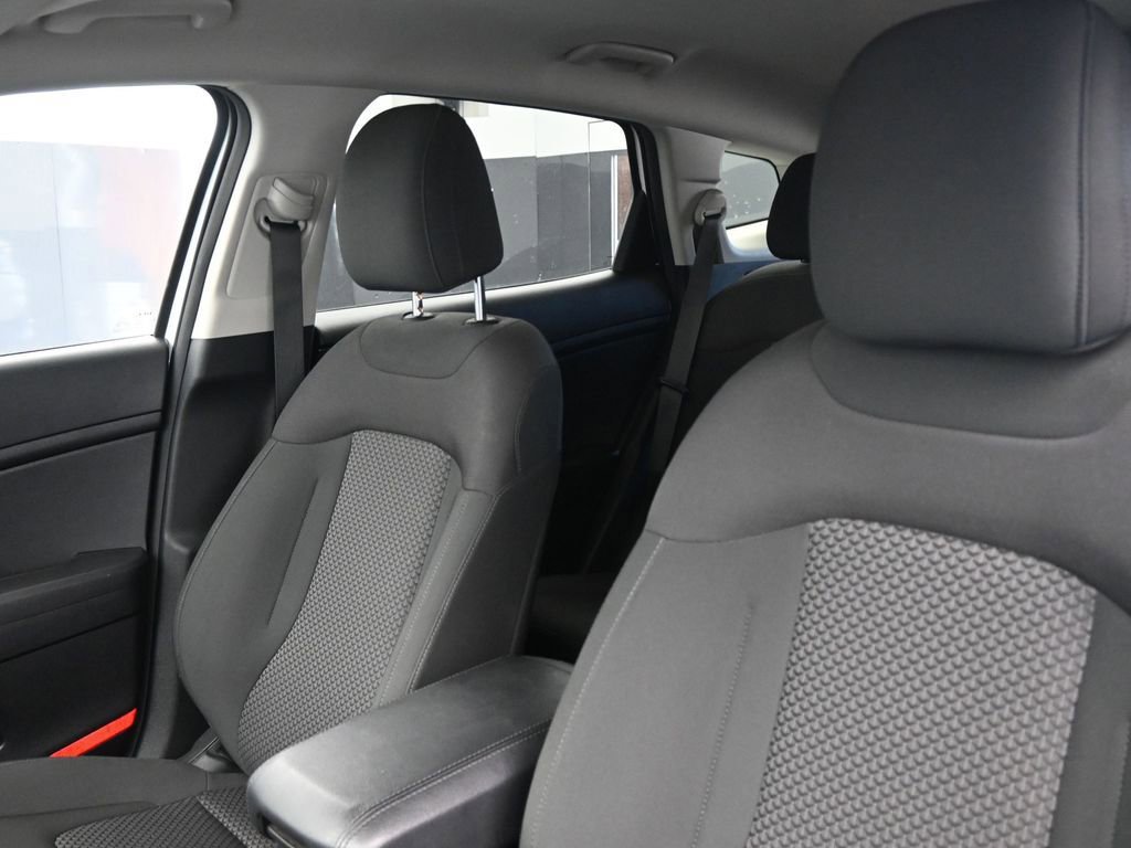 Used 2024 Kia Sportage LX image 25