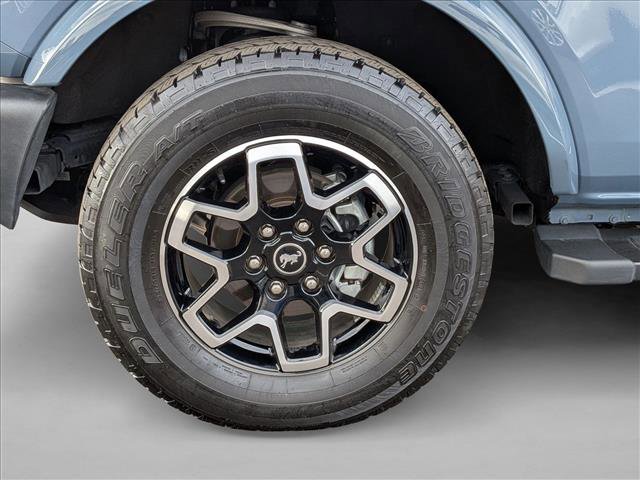 Used 2024 Ford Bronco Outer Banks image 23
