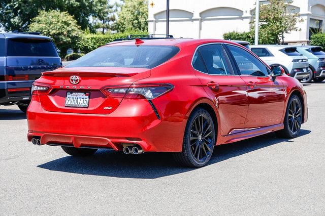 Used 2022 Toyota Camry XSE FWD image 5