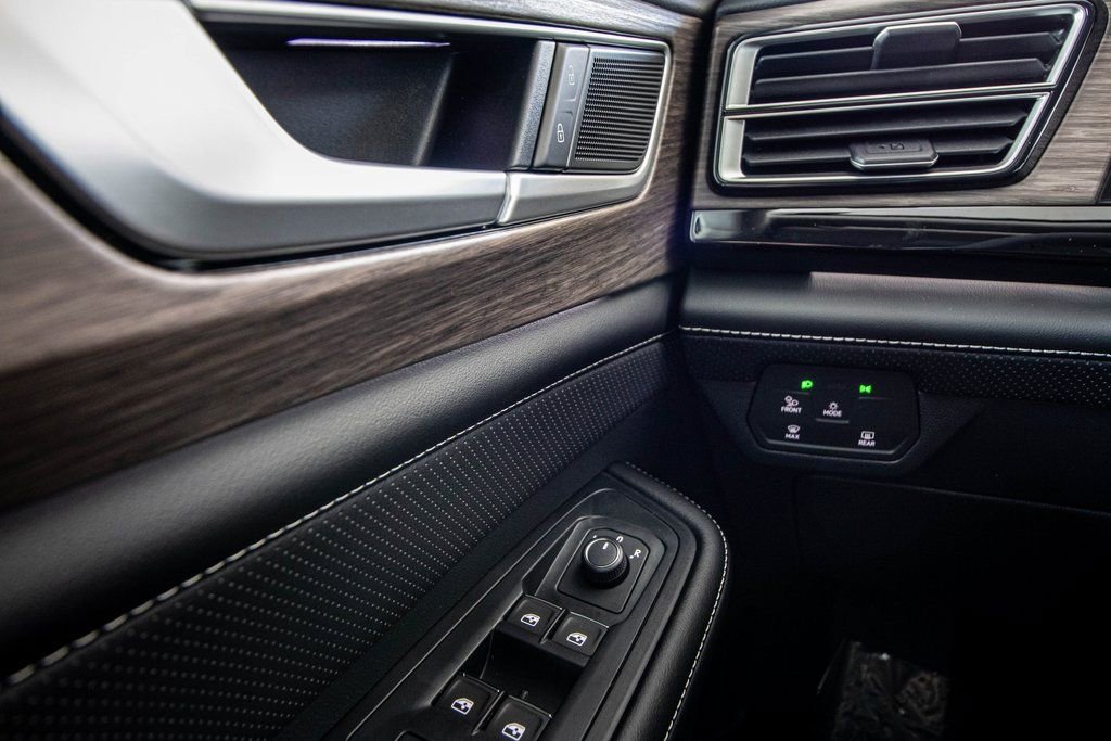 New 2026 Volkswagen Atlas SEL image 31