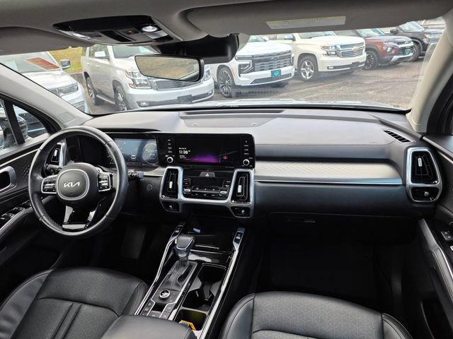 Used 2023 Kia Sorento SX AWD/4WD image 15