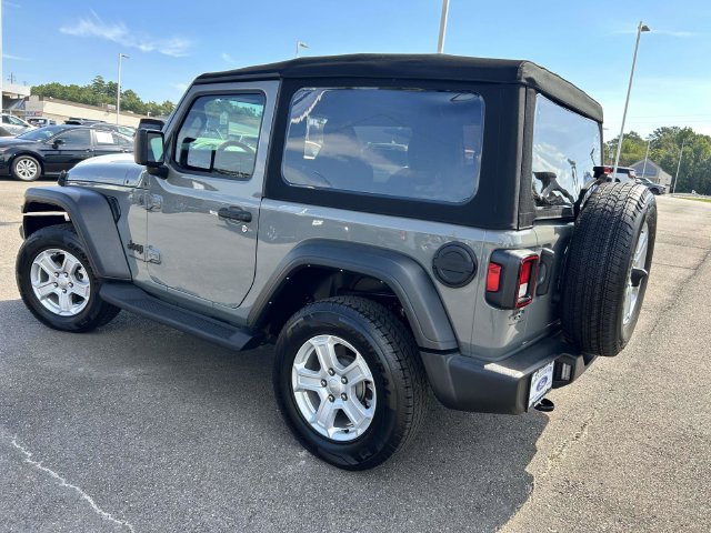 Used 2022 Jeep Wrangler Sport AWD/4WD image 6