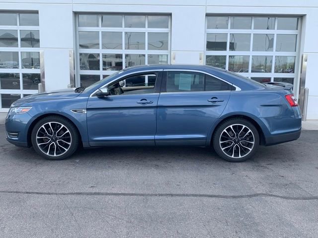 Used 2019 Ford Taurus Limited AWD/4WD image 3