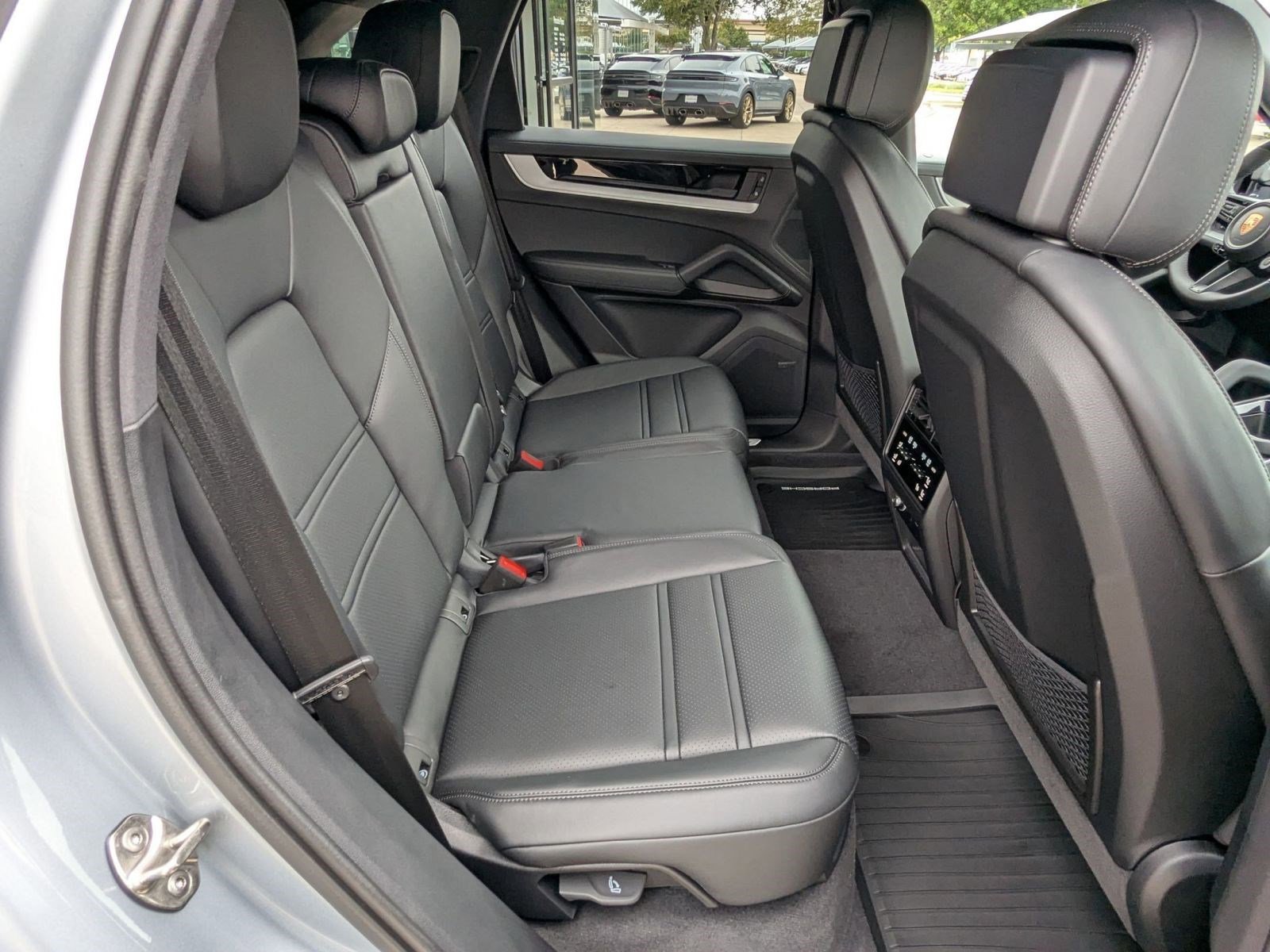 New 2026 Porsche Cayenne S image 24