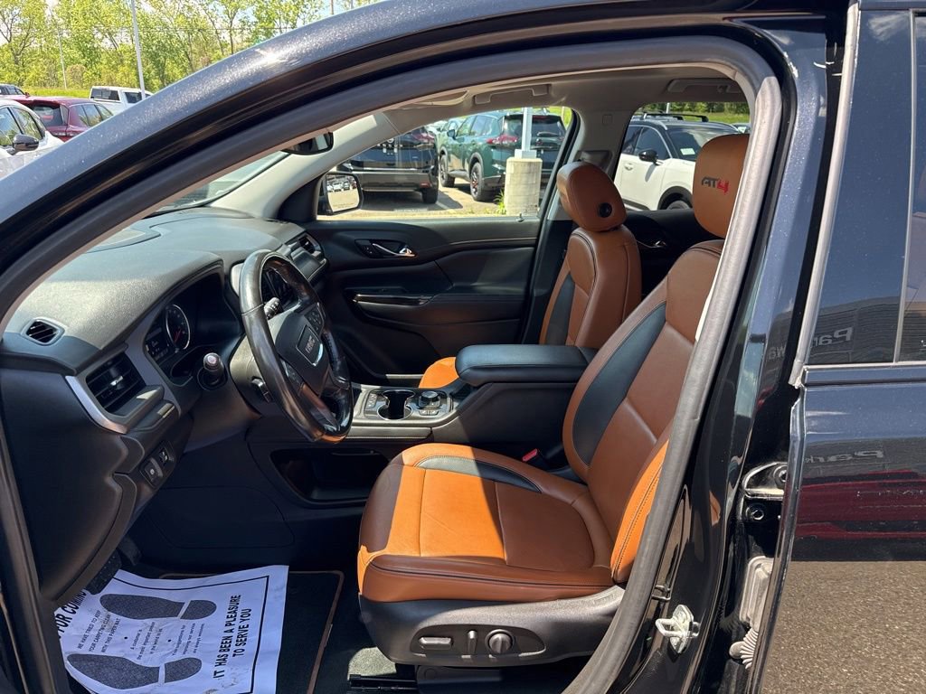Used 2020 GMC Acadia AT4 w/ GMC Pro Grade Package AWD/4WD image 9