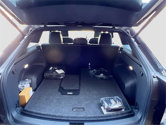 New 2024 Volkswagen Atlas Cross Sport SEL Premium R-Line image 27