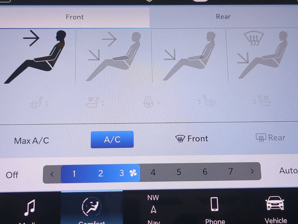 New 2027 Chrysler Pacifica Limited FWD image 24