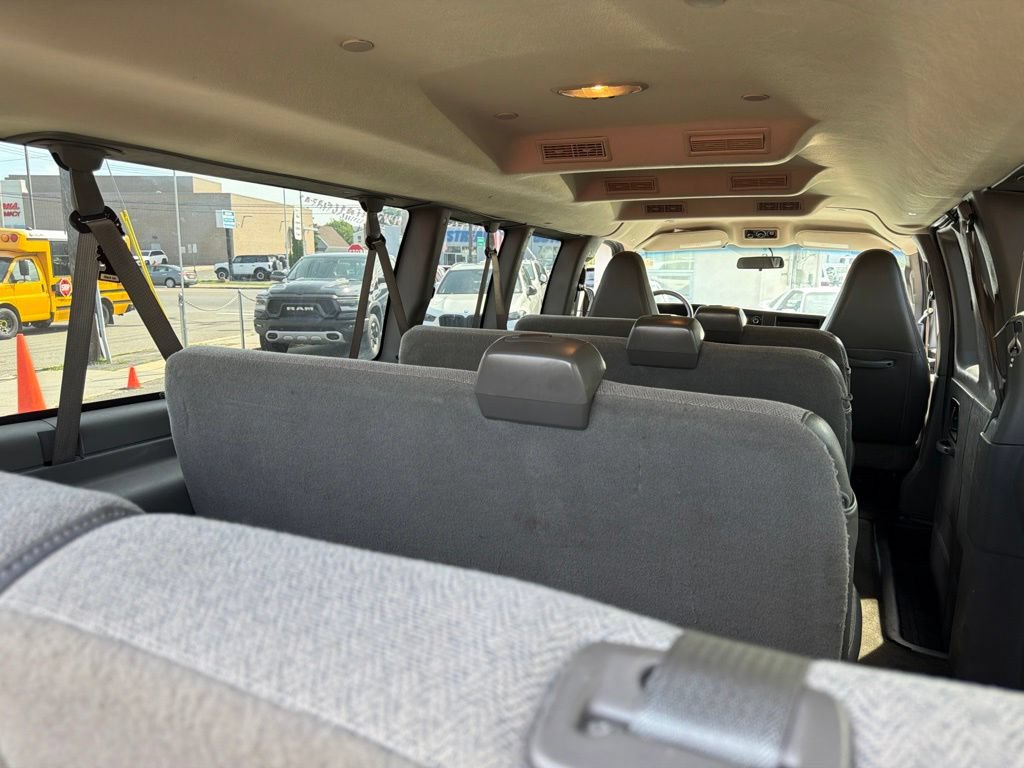 Used 2018 Chevrolet Express 3500 LT w/ LT Preferred Equipment Group RWD image 25