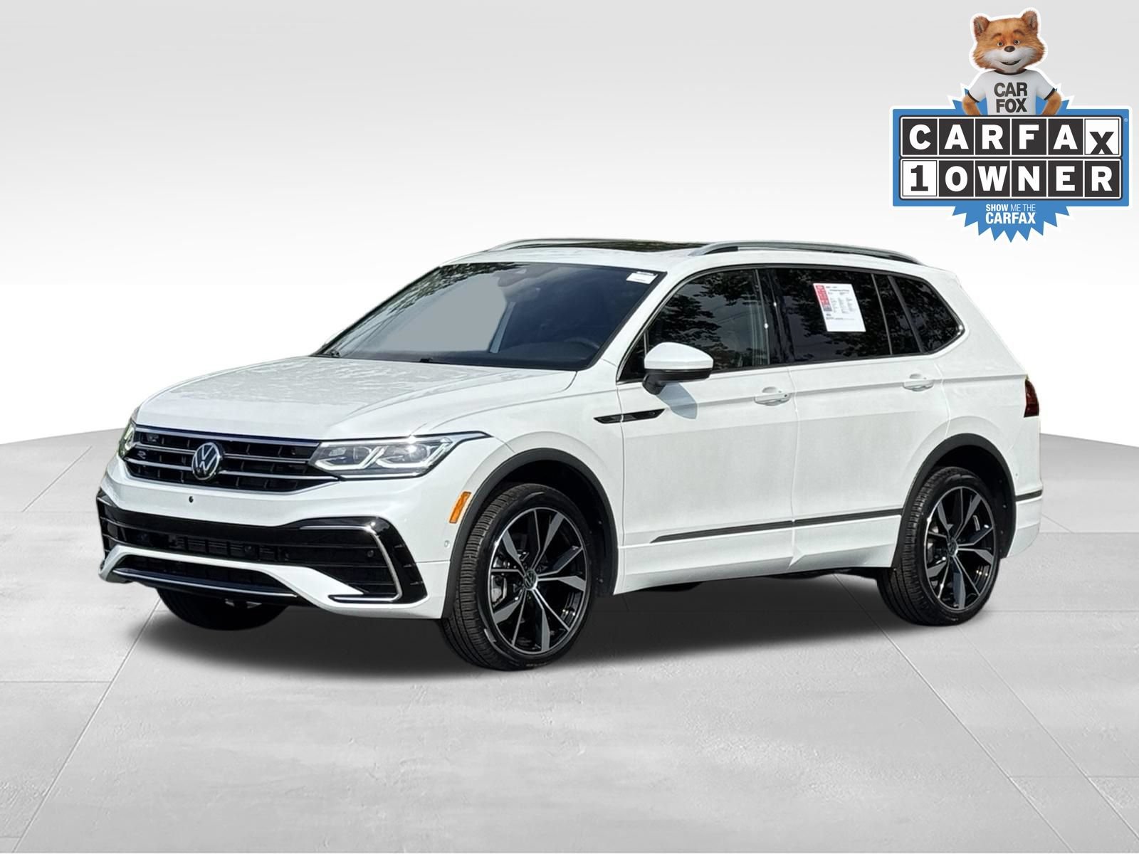 Used 2024 Volkswagen Tiguan SEL R-Line AWD/4WD image 9