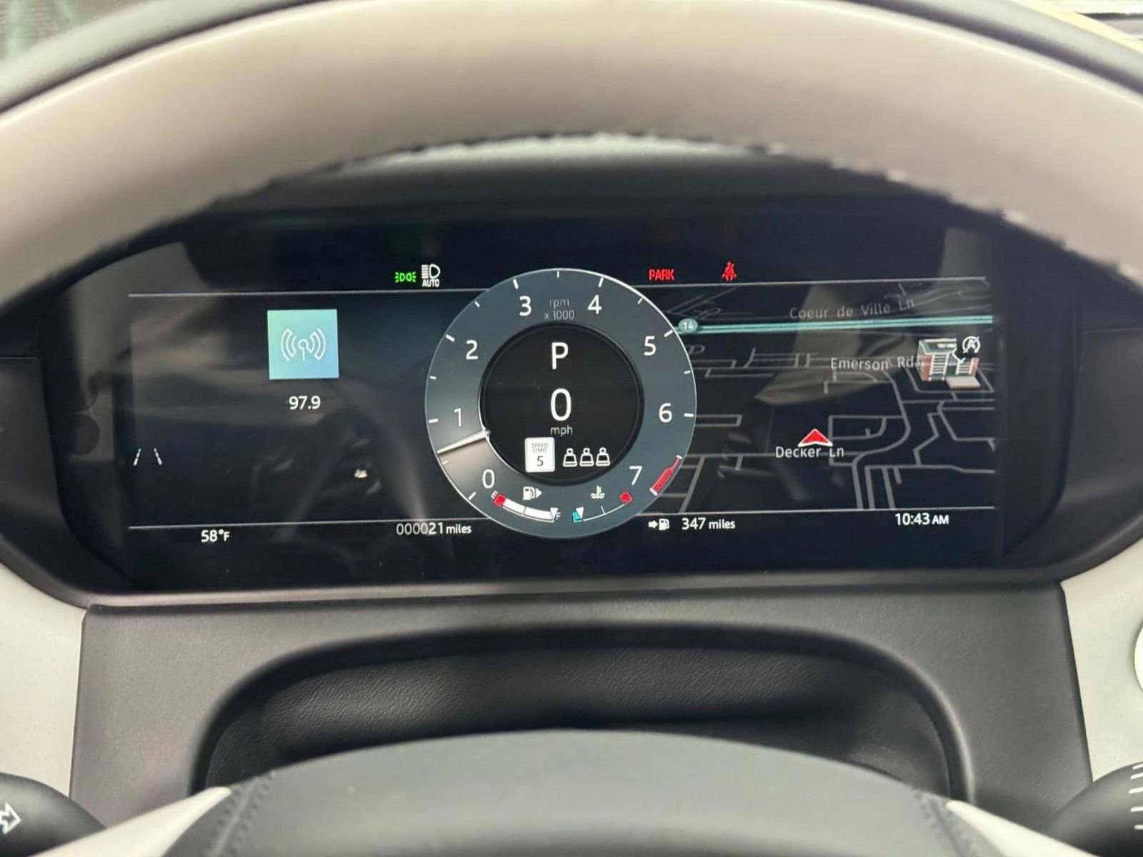 New 2026 Land Rover Range Rover Velar Dynamic SE image 28