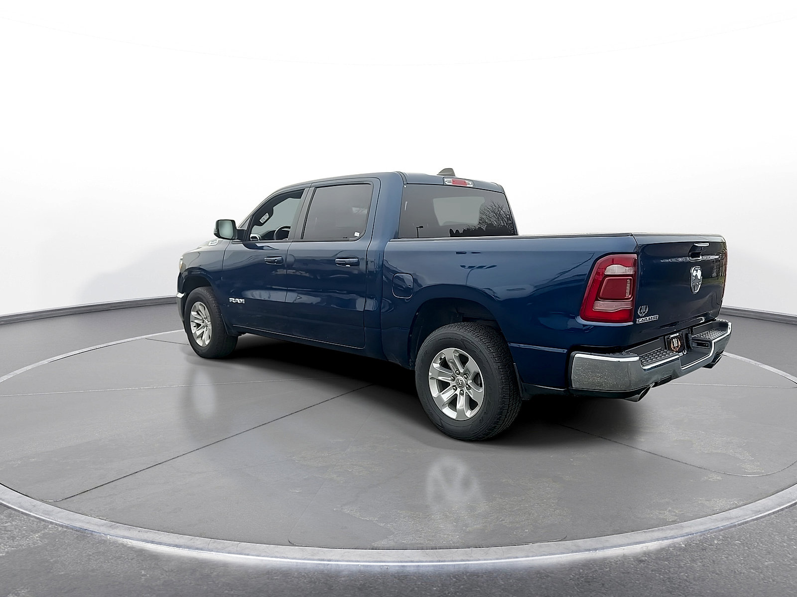 Used 2024 RAM 1500 Laramie RWD image 6