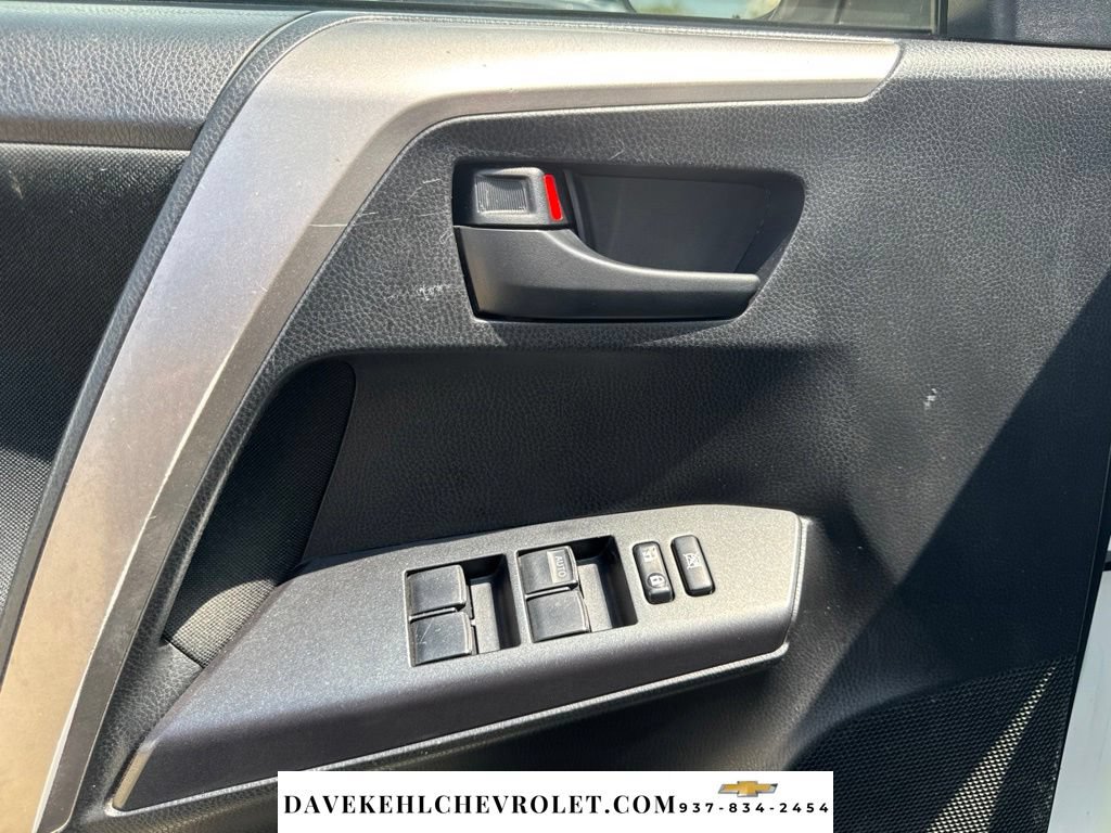 Used 2017 Toyota RAV4 LE w/ All Weather Liner Package AWD/4WD image 19