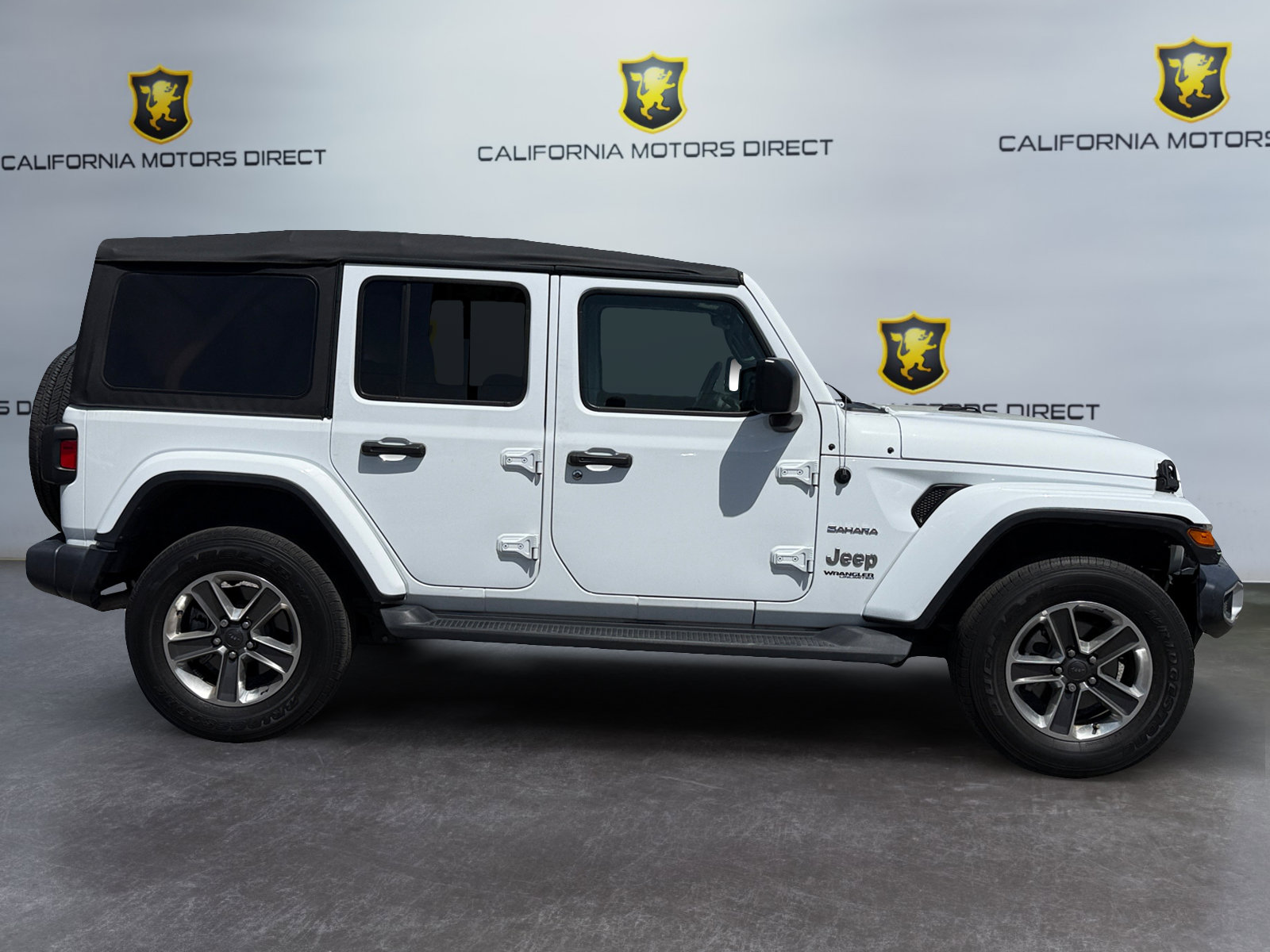 Used 2022 Jeep Wrangler Unlimited Sahara AWD/4WD image 6