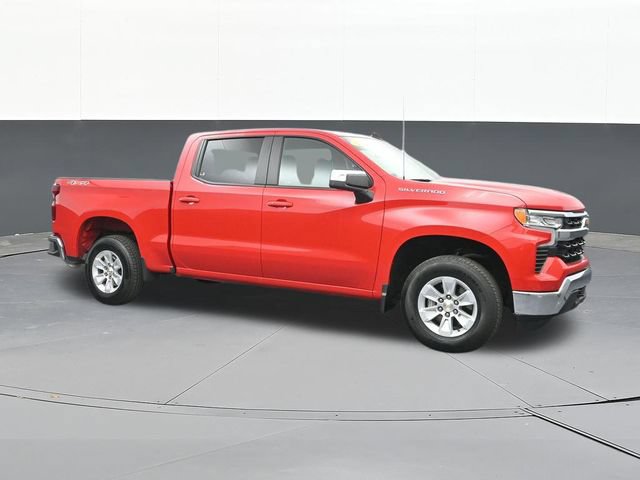 Used 2025 Chevrolet Silverado 1500 LT AWD/4WD image 18