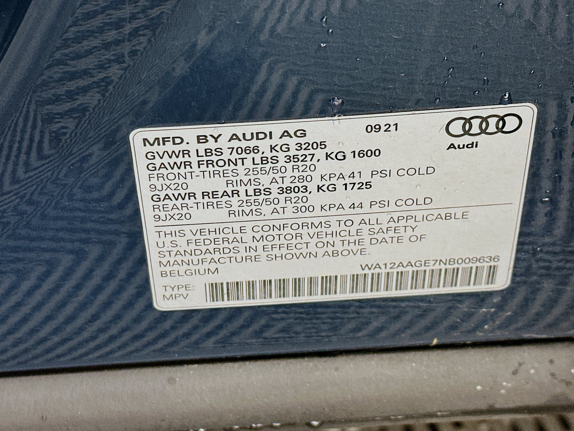 Used 2022 Audi e-tron Premium Plus w/ Premium Plus Package AWD/4WD image 12