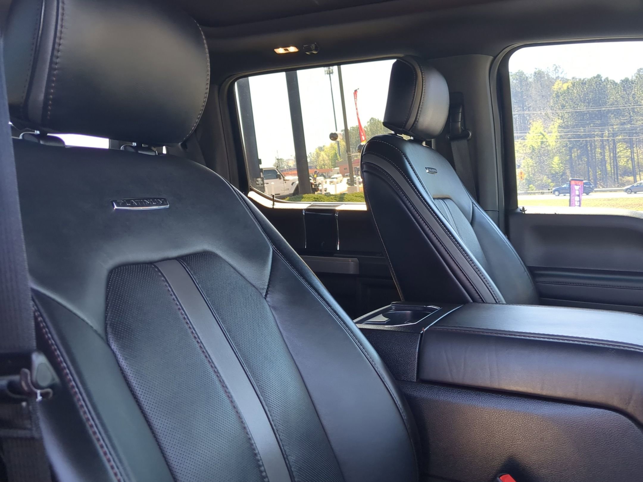 Used 2021 Ford F250 Platinum w/ FX4 Off-Road Package AWD/4WD image 26