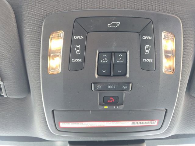 Certified 2021 Toyota Sienna XSE image 25