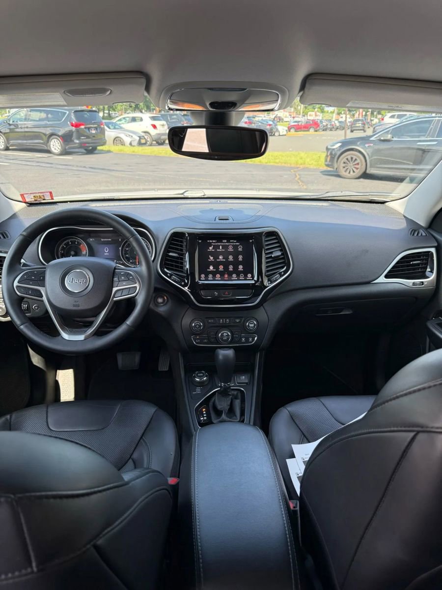 Used 2019 Jeep Cherokee Limited AWD/4WD image 33