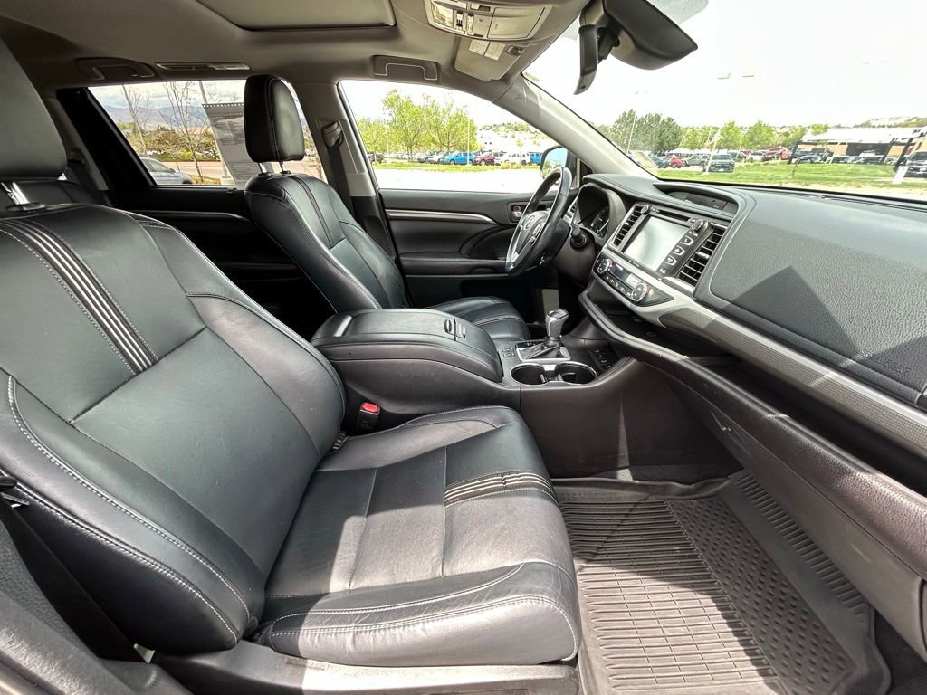 Used 2018 Toyota Highlander SE AWD/4WD image 31