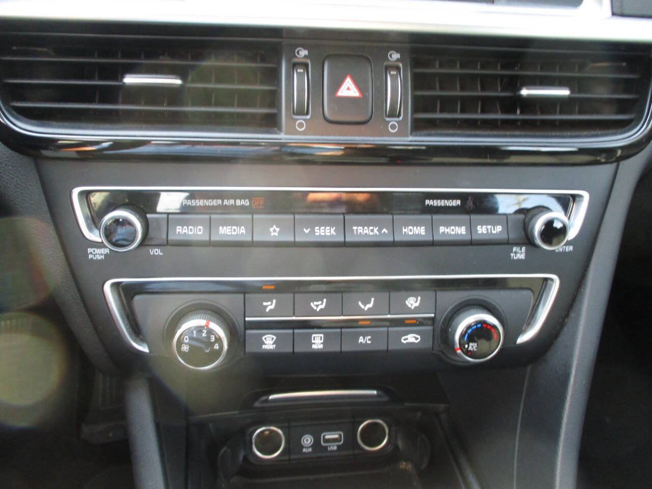 Used 2020 Kia Optima LX FWD image 11