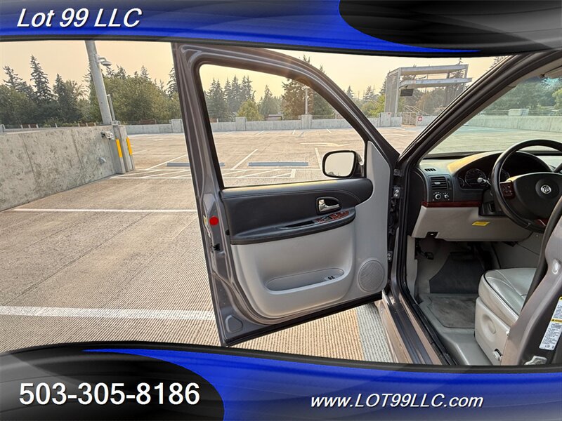 Used 2007 Buick Terraza CXL w/ Driver Confidence Package FWD image 32