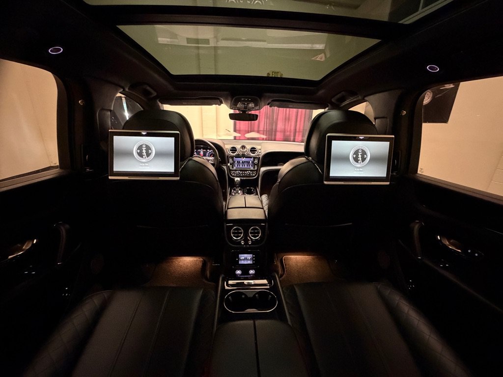 Used 2017 Bentley Bentayga AWD/4WD image 72