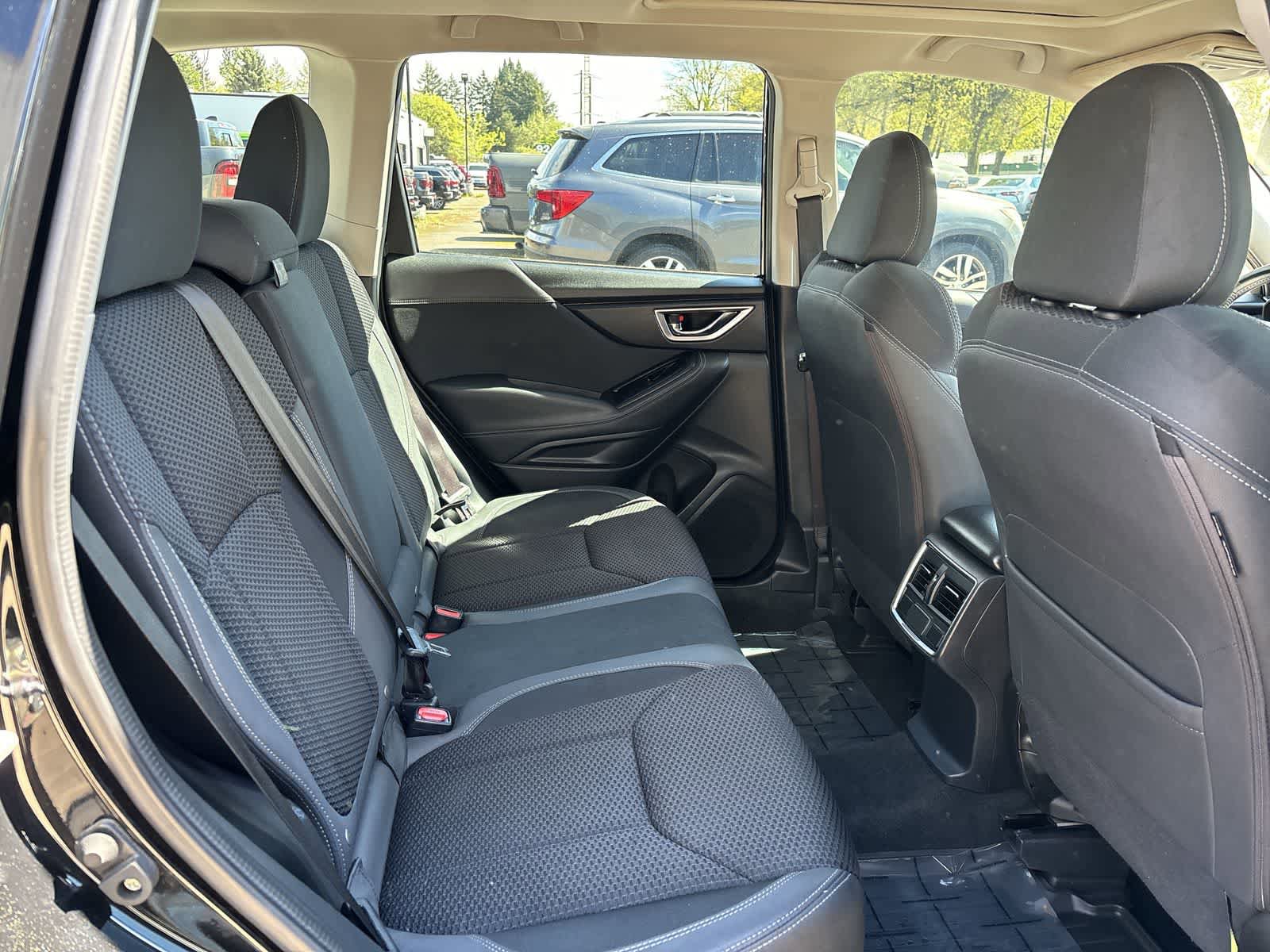 Used 2023 Subaru Forester Premium AWD/4WD image 5