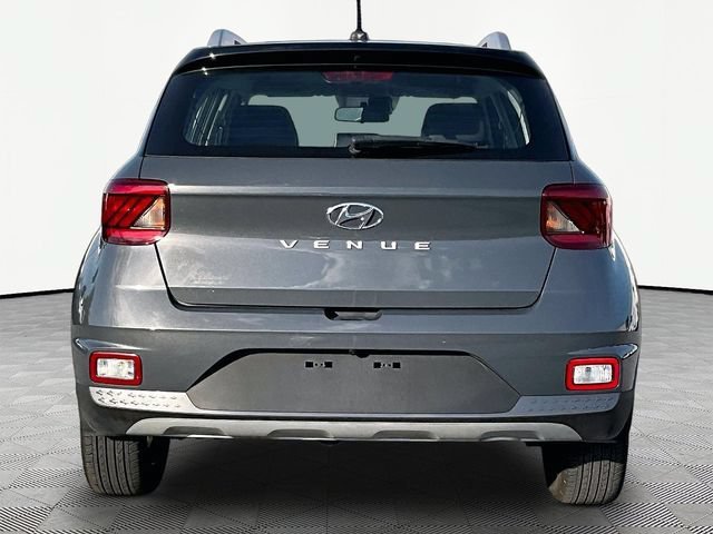 Used 2024 Hyundai Venue Limited FWD image 5