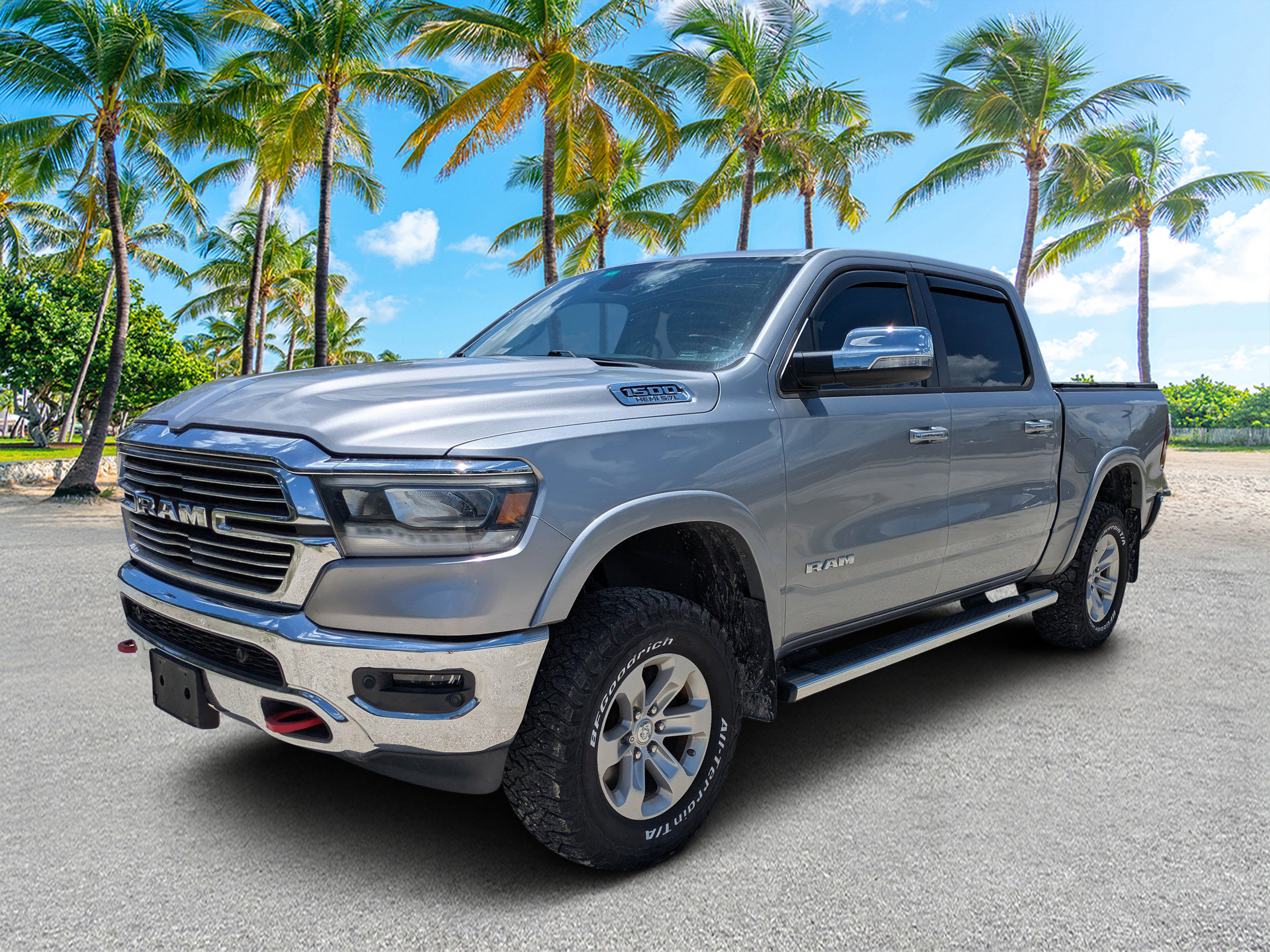 Used 2019 RAM 1500 Laramie AWD/4WD image 7