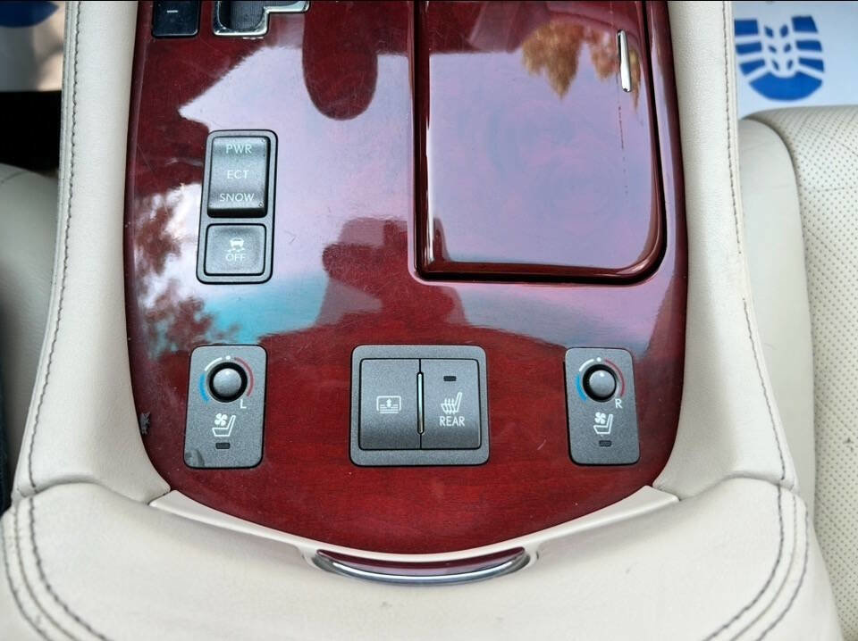 Used 2012 Lexus LS 460 image 24