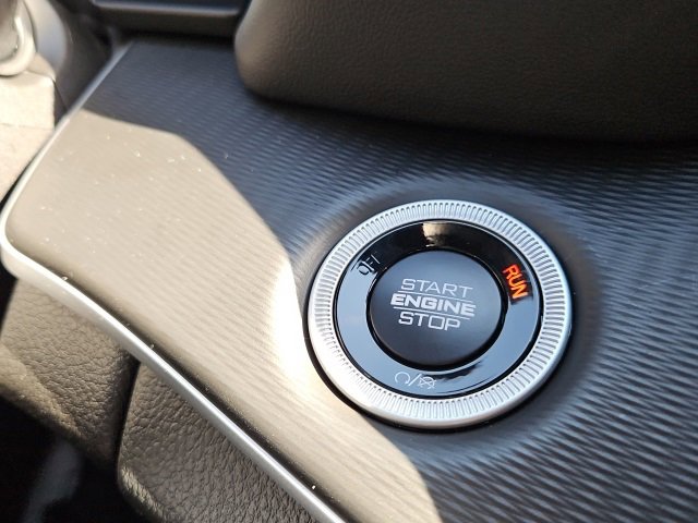 New 2025 Jeep Grand Cherokee Altitude image 43