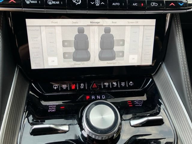 Used 2023 Jeep Grand Wagoneer Series II AWD/4WD image 15
