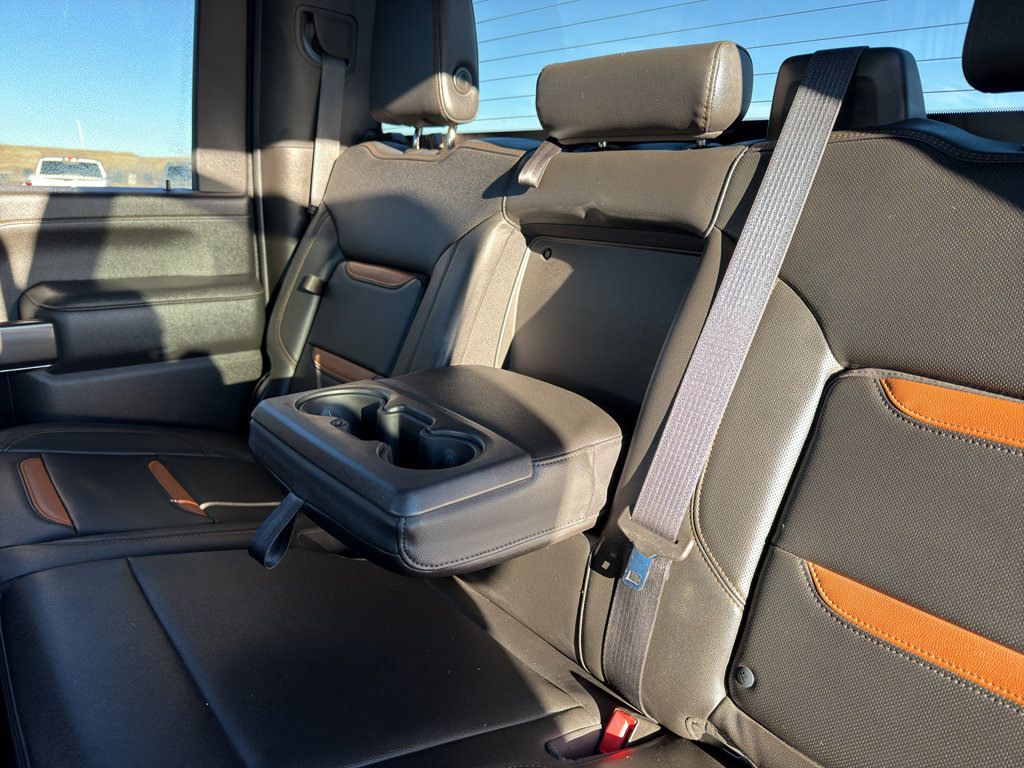 Used 2022 GMC Sierra 2500 AT4 image 16
