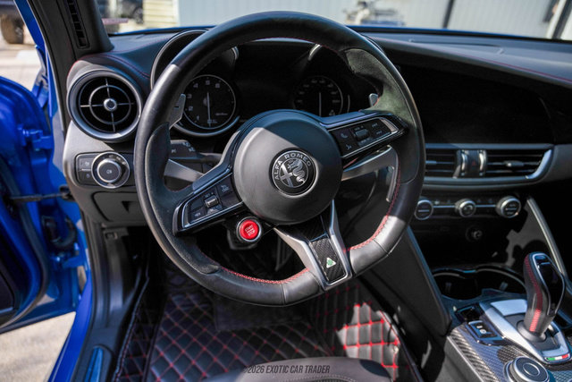 Used 2020 Alfa Romeo Giulia Quadrifoglio w/ Nero Edizione image 18