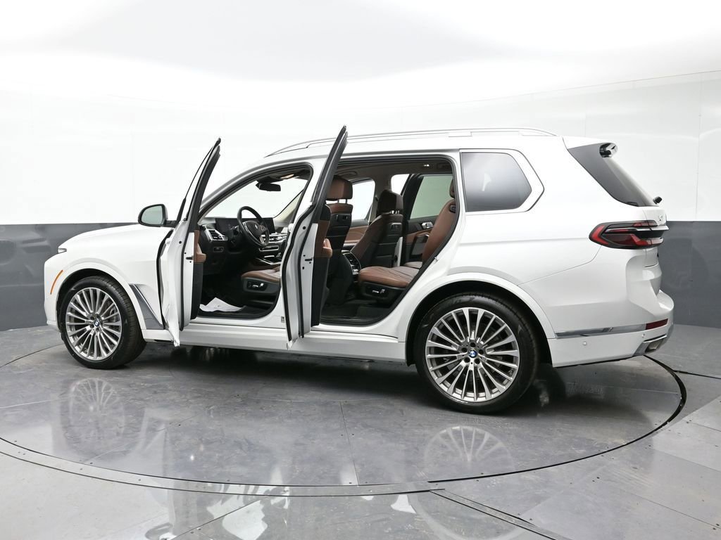 Used 2023 BMW X7 xDrive40i w/ Premium Package image 36