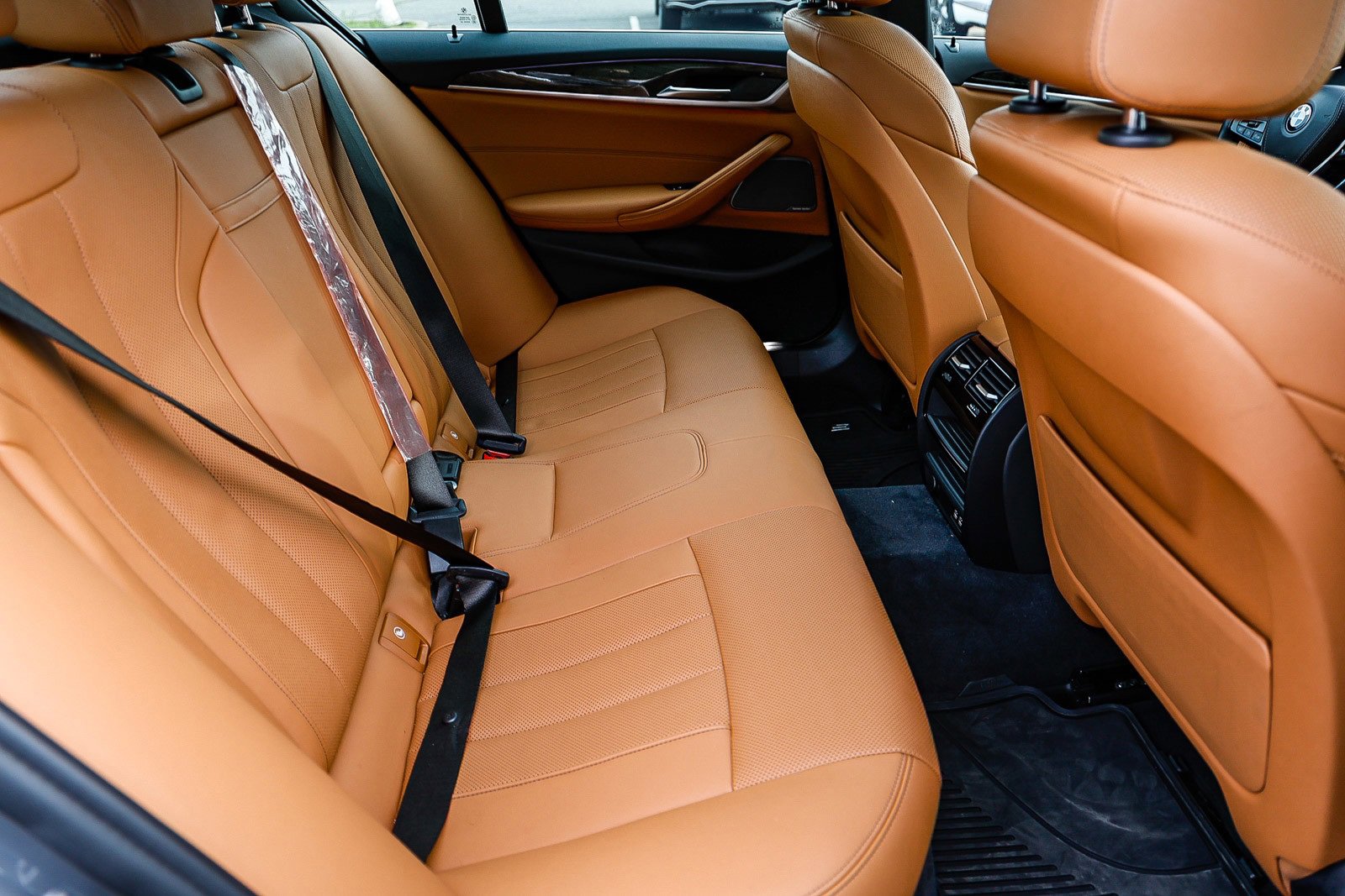 Used 2022 BMW 530i w/ Premium Package image 18